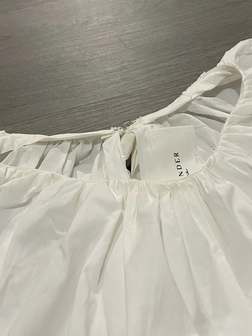Tuckernuck Pomander Place Sutton Puff Sleeve Bow Back Blouse White S
